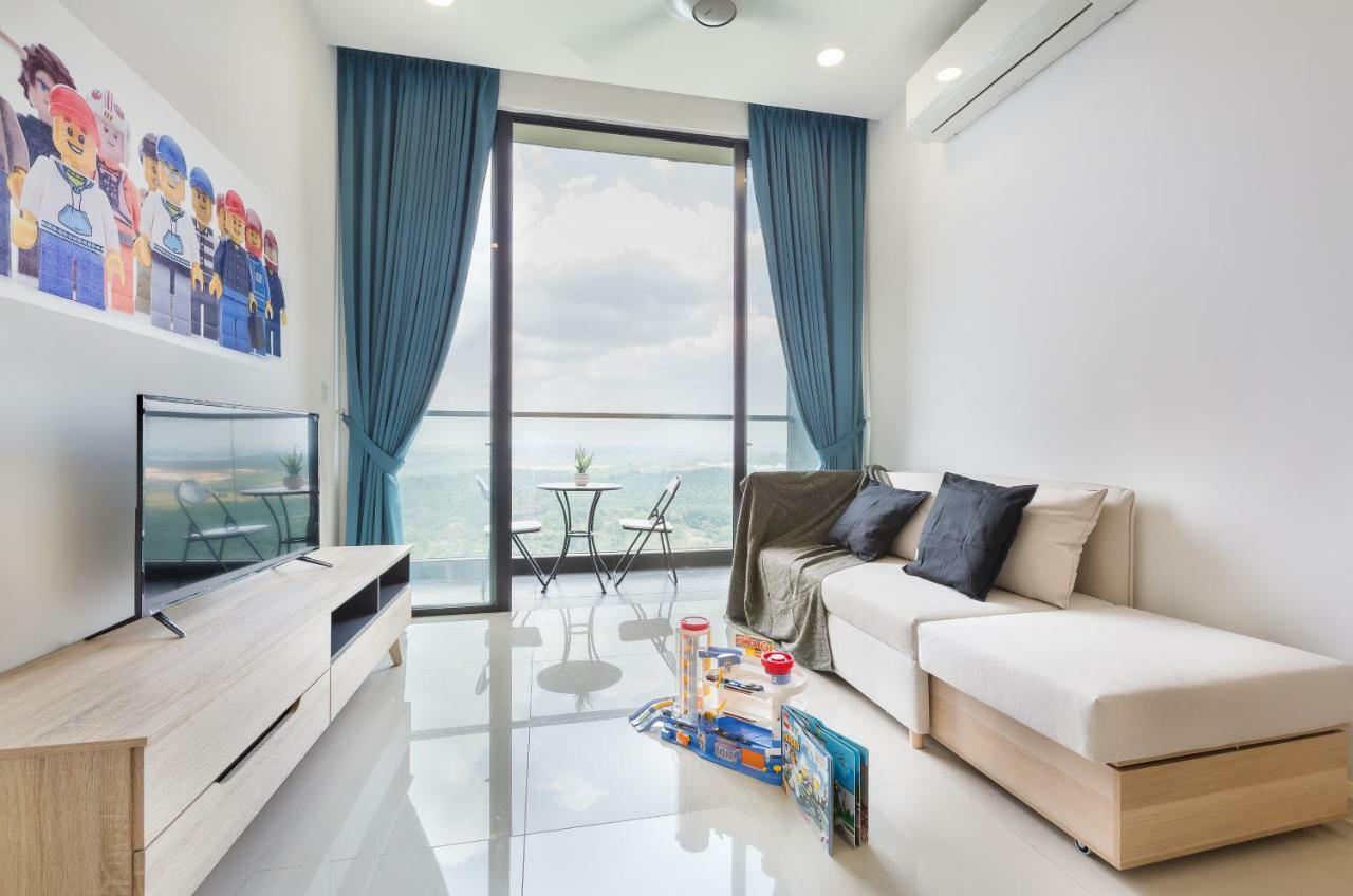 Legoland Fun- Hostahome Suites At D'Pristine Residence Nusajaya  Zewnętrze zdjęcie